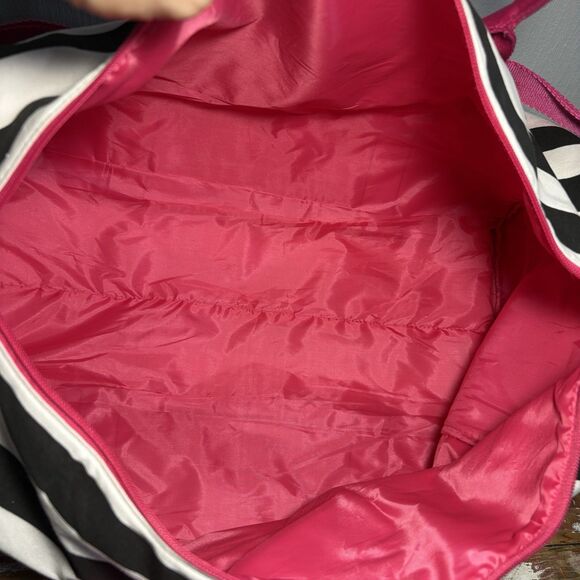 Y2K 2000s Victoria’s Secret Pink Duffle Bag Weekender Black White Stripe Strap - Picture 14 of 14
